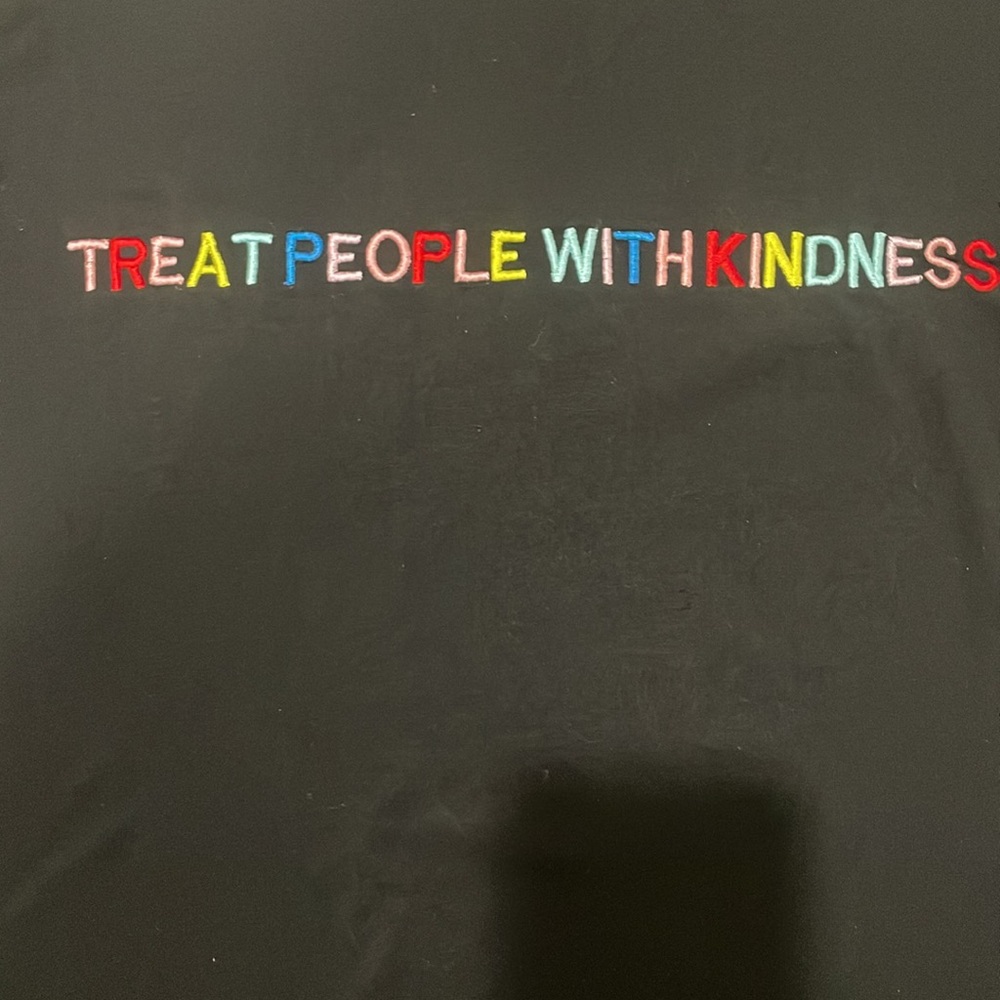 ❤️Embroidered Kindness Tee💚 - Picture 2 of 6